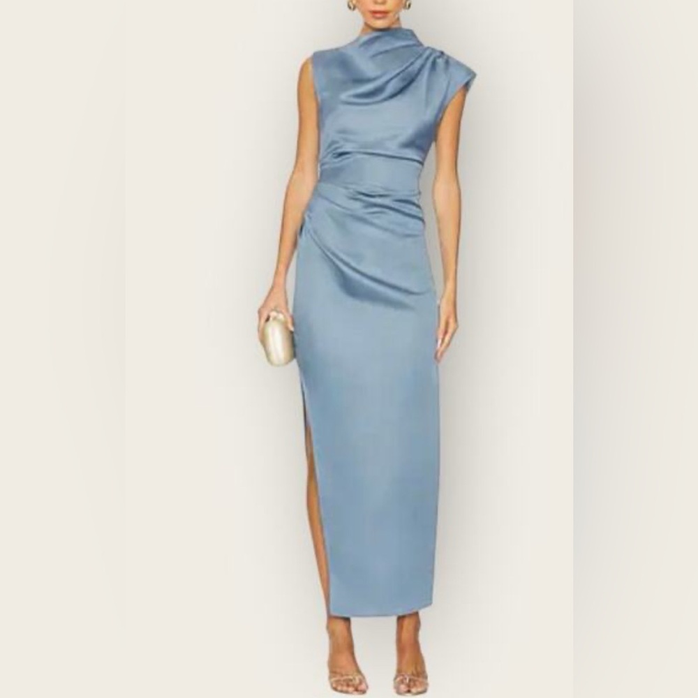 NWT- Elliatt Coralie Gown - Picture 2 of 6